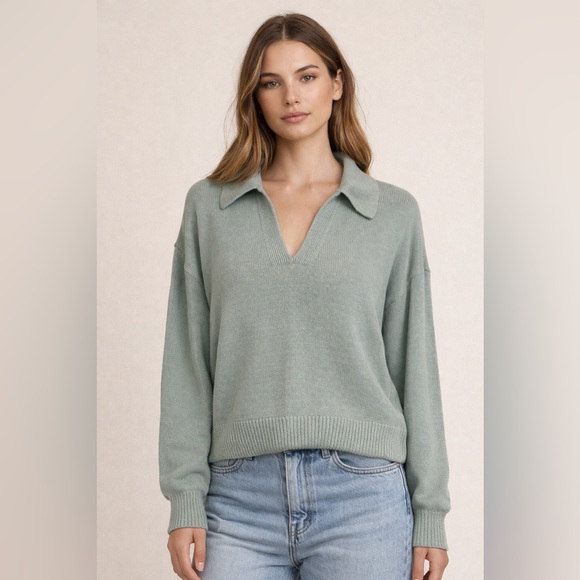 Old Navy Tops - Old Navy Women's V-Neck Sweater in Soft Green
